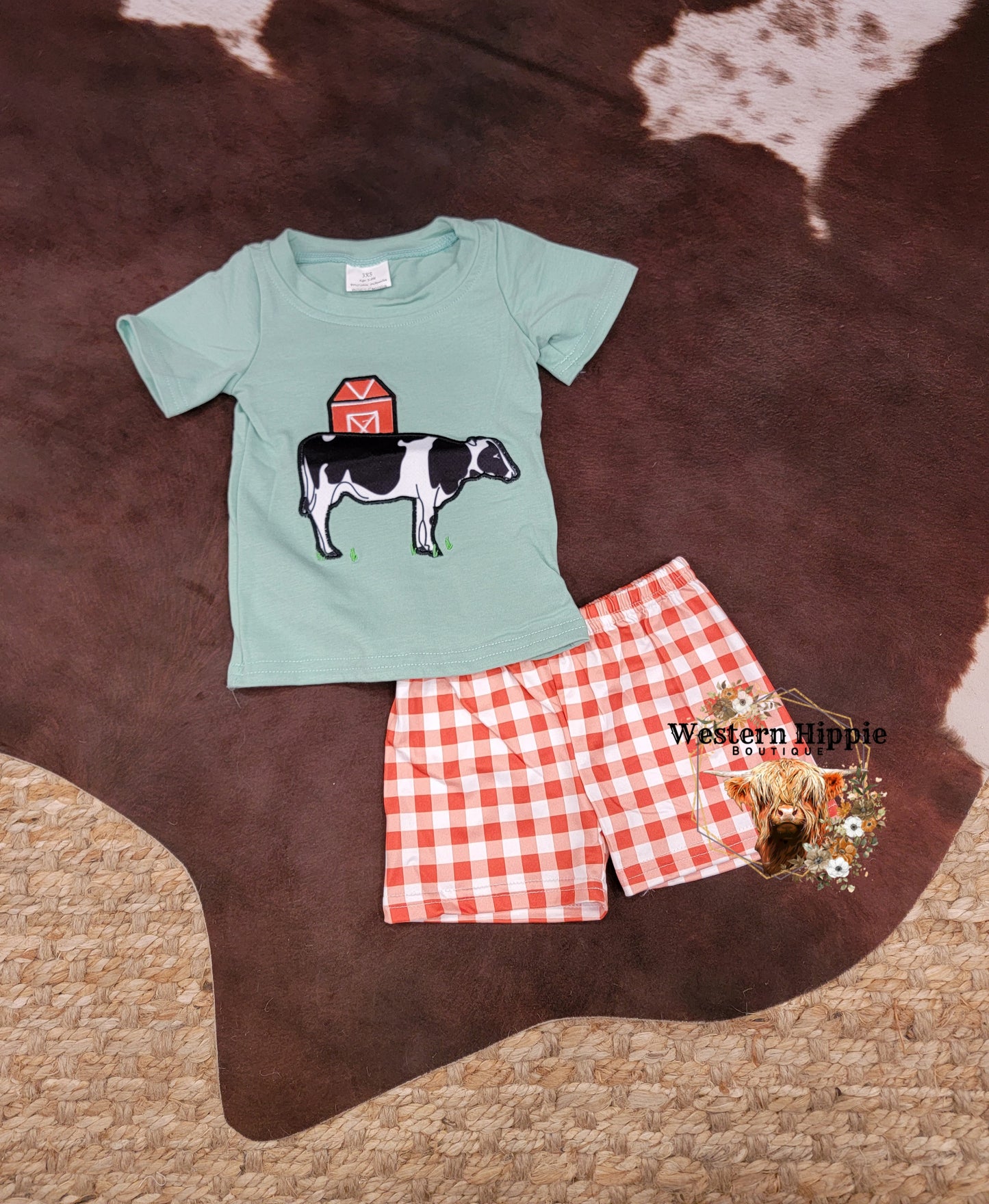 Embroidered Holstein shorts set