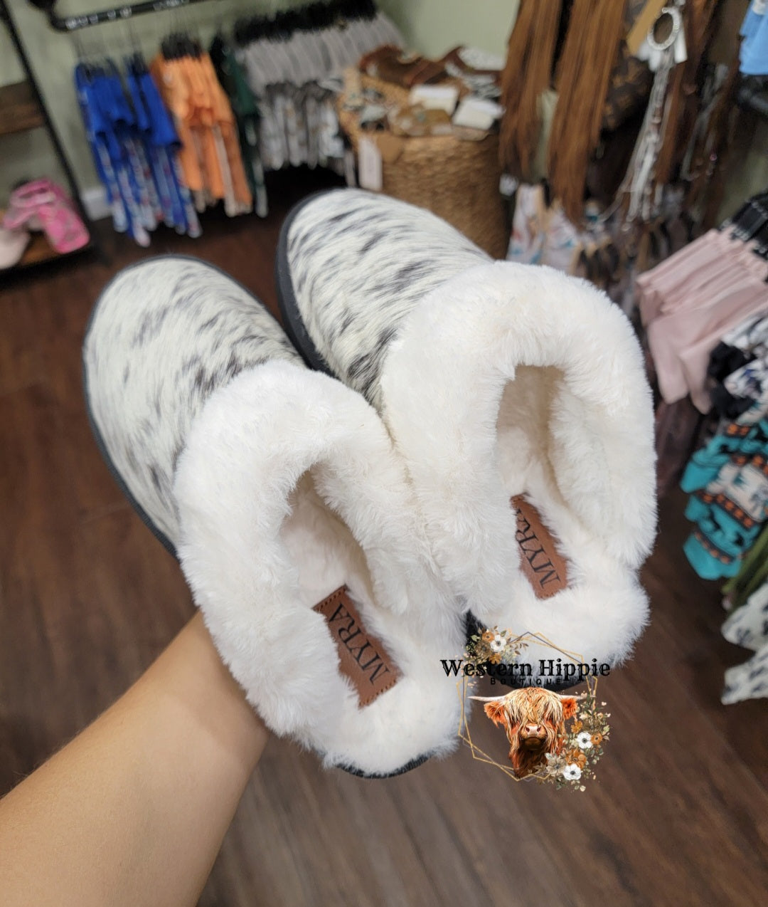 Alamosa Hair on Hide Lined Slippers in Black and White