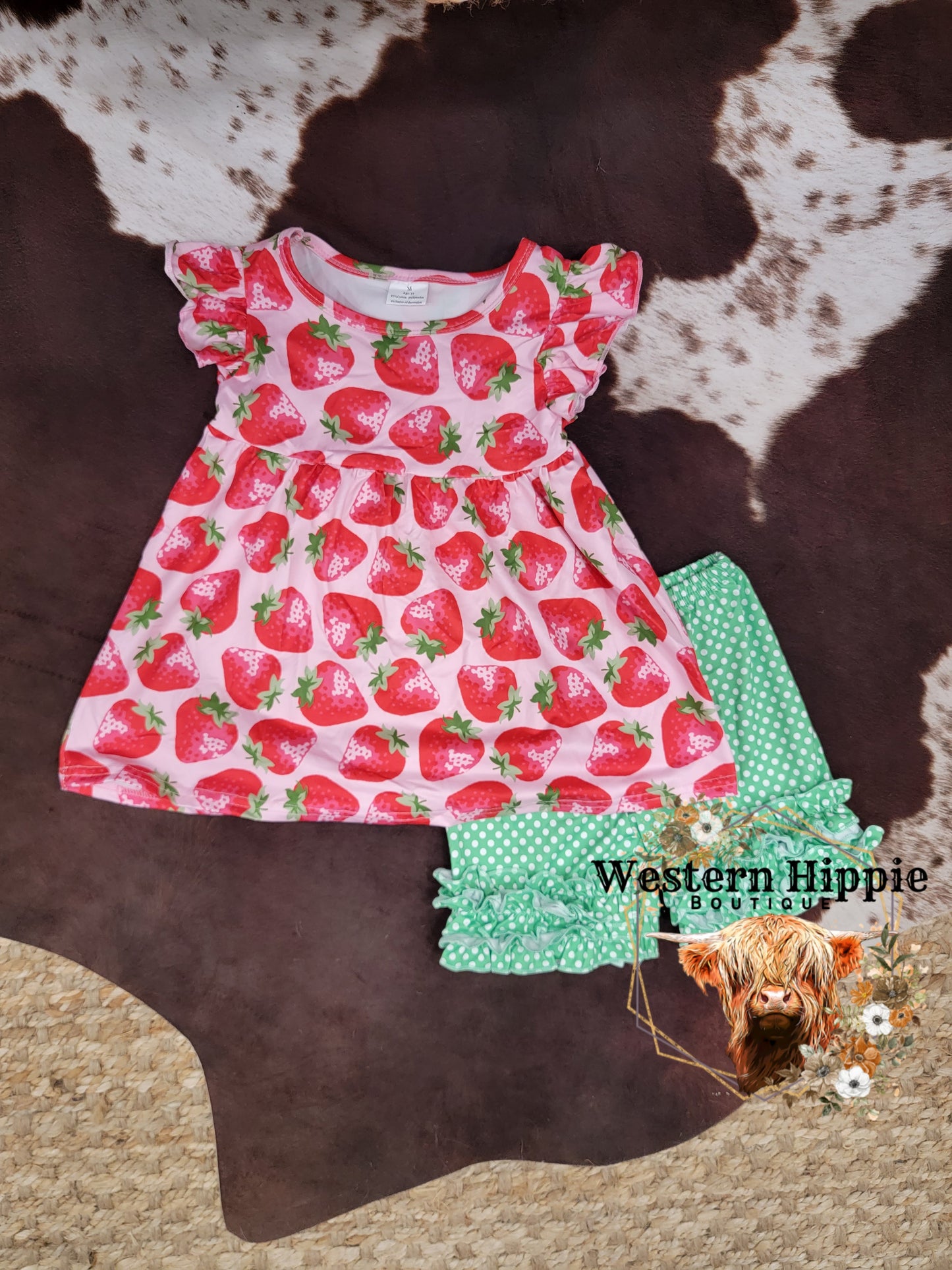 Strawberry ruffle shorts set